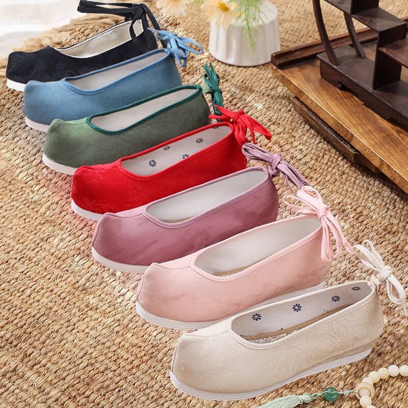 Women'S Accessories For Shoes - 無地漢服古代風靴身長アップ女性春秋つま先が尖った靴リボン靴ミッドヒール唐風