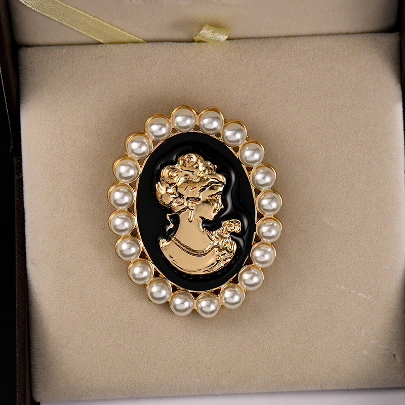 女性のためのビクトリア朝のスタイルの真珠迷彩ブローチピン、ヴ - Women'S Victorian Era Accessories のレビューと価格