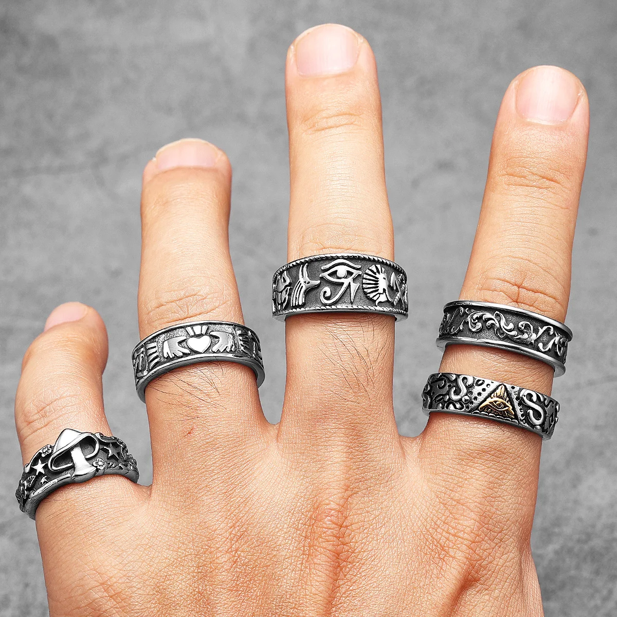 男性と女性のためのステンレス鋼の舌のイヤリング,トーテムの目 - Women Accessories In Egypt のレビューと価格